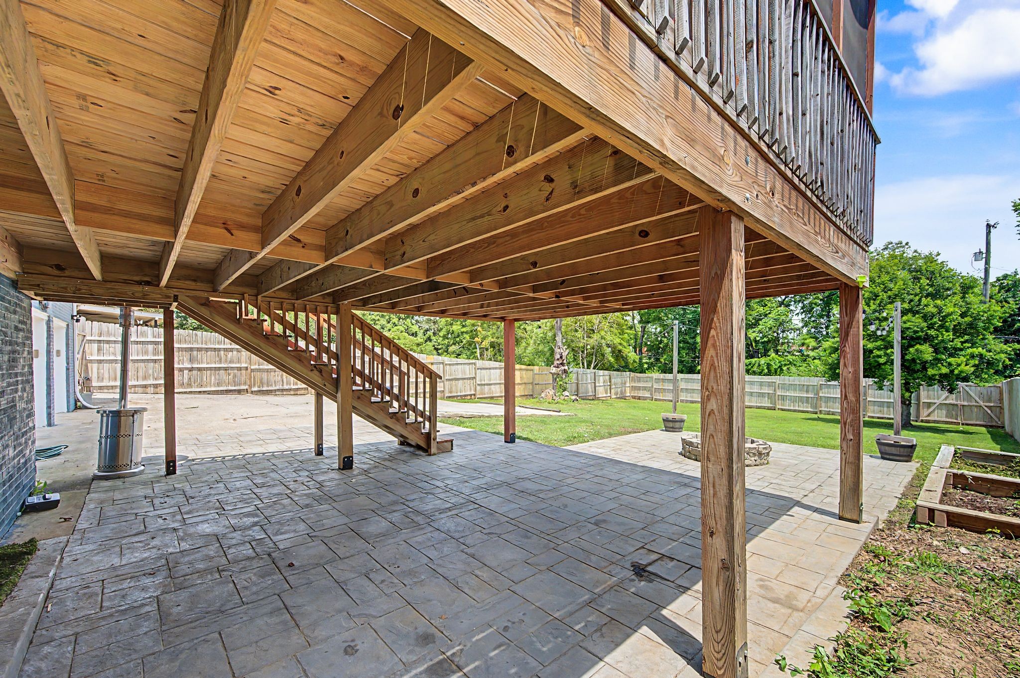 540 River Rouge Dr
