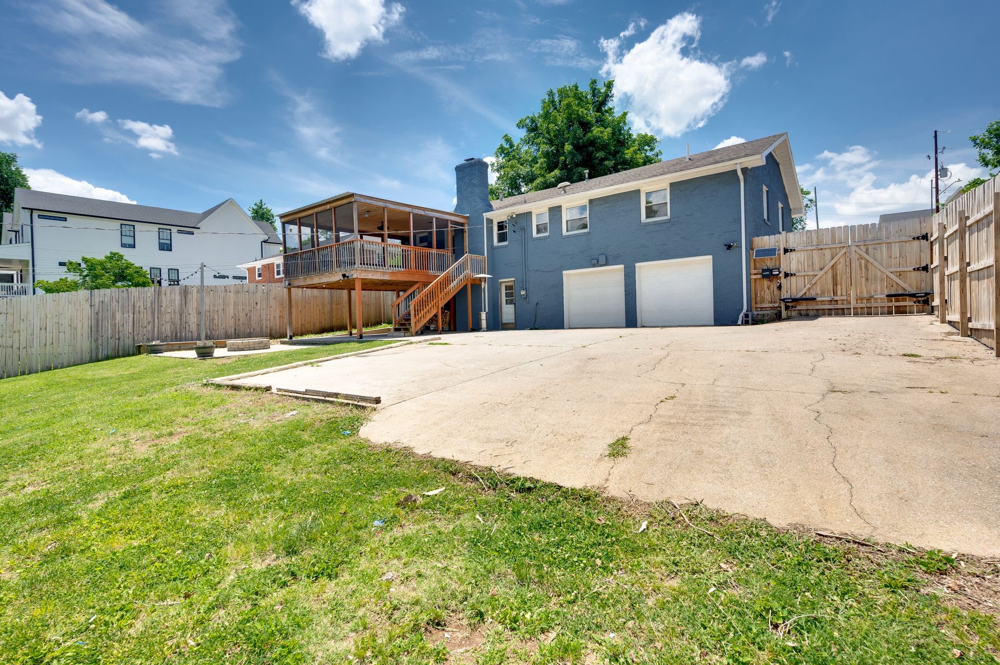 540 River Rouge Dr