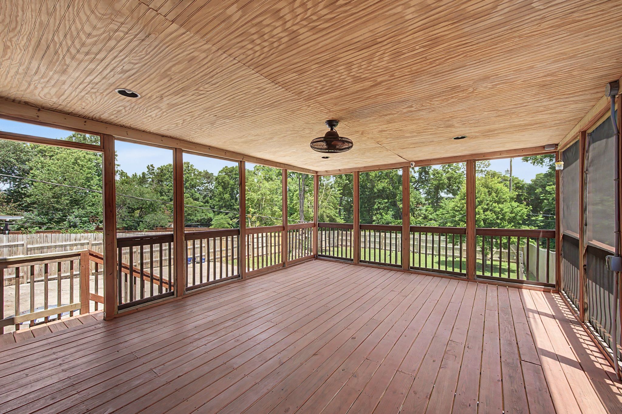540 River Rouge Dr