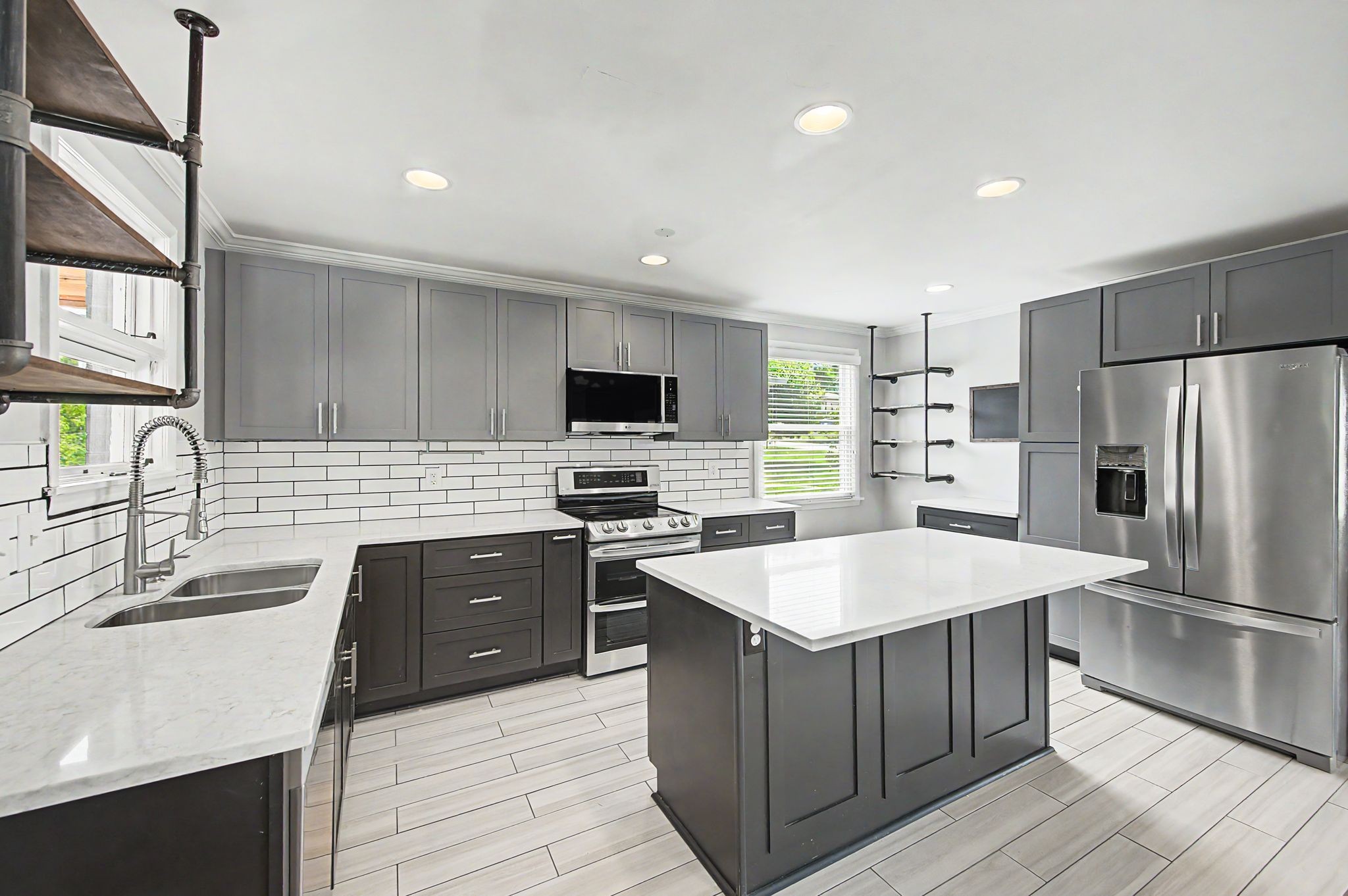 540 River Rouge Dr