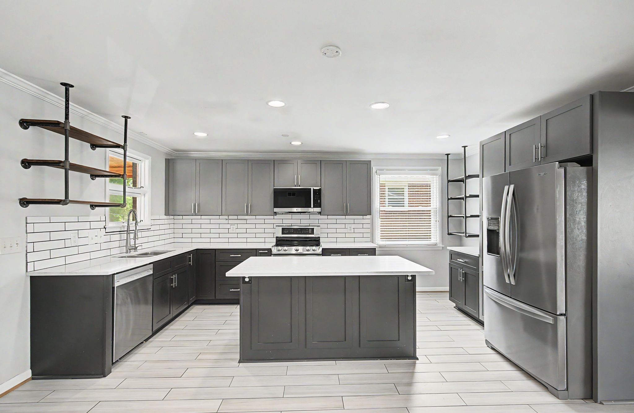 540 River Rouge Dr