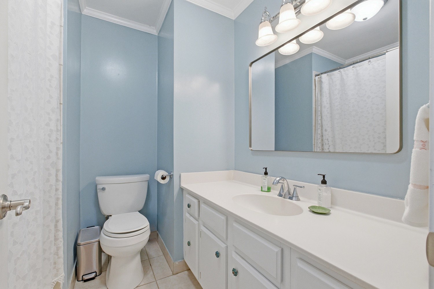 7220 Belle Chasse Dr
