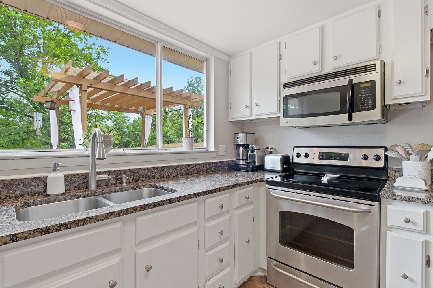7220 Belle Chasse Dr