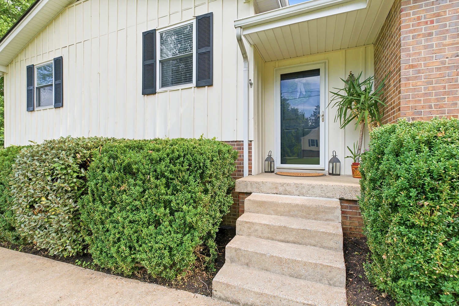 7220 Belle Chasse Dr