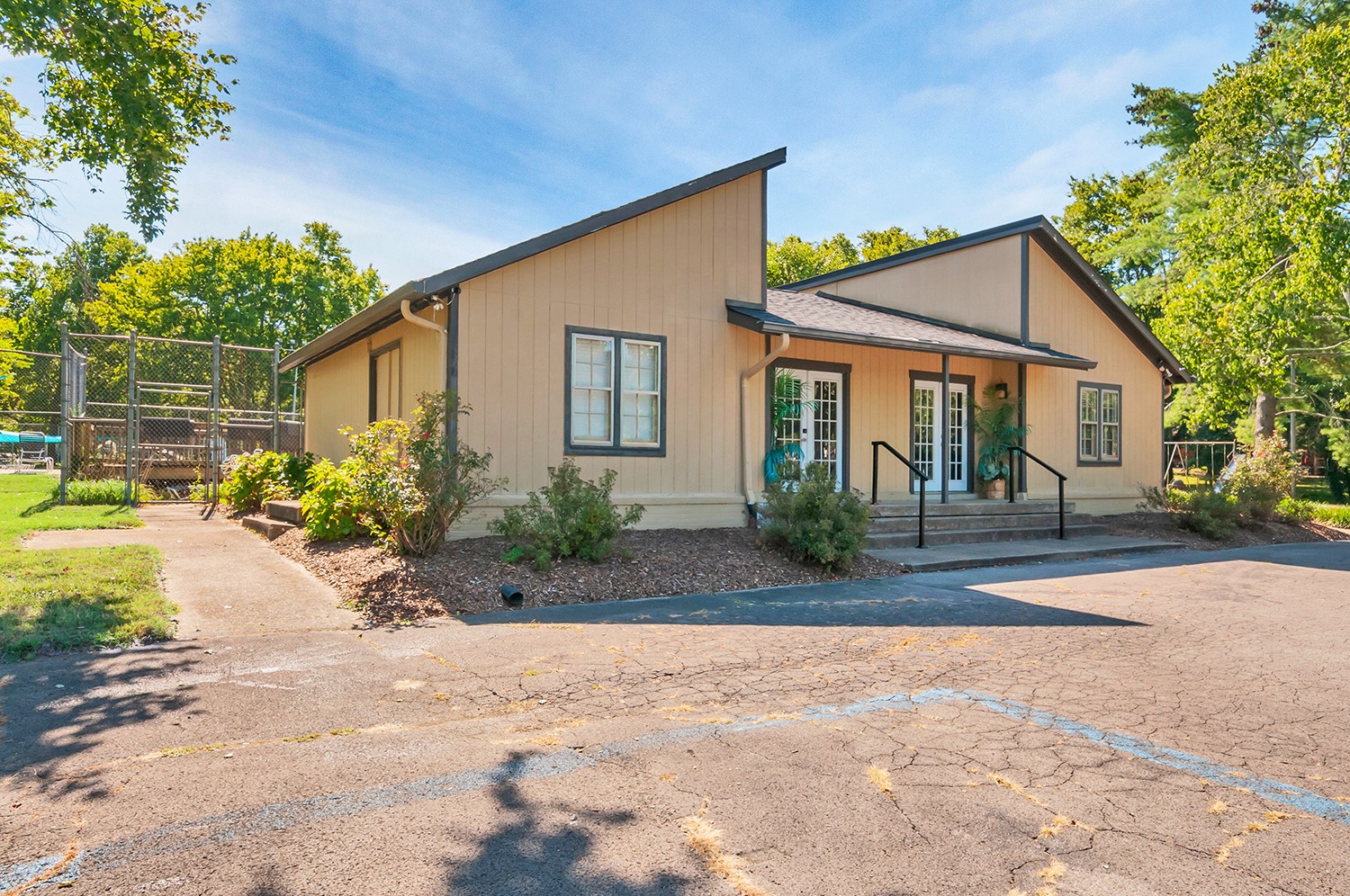 7220 Belle Chasse Dr