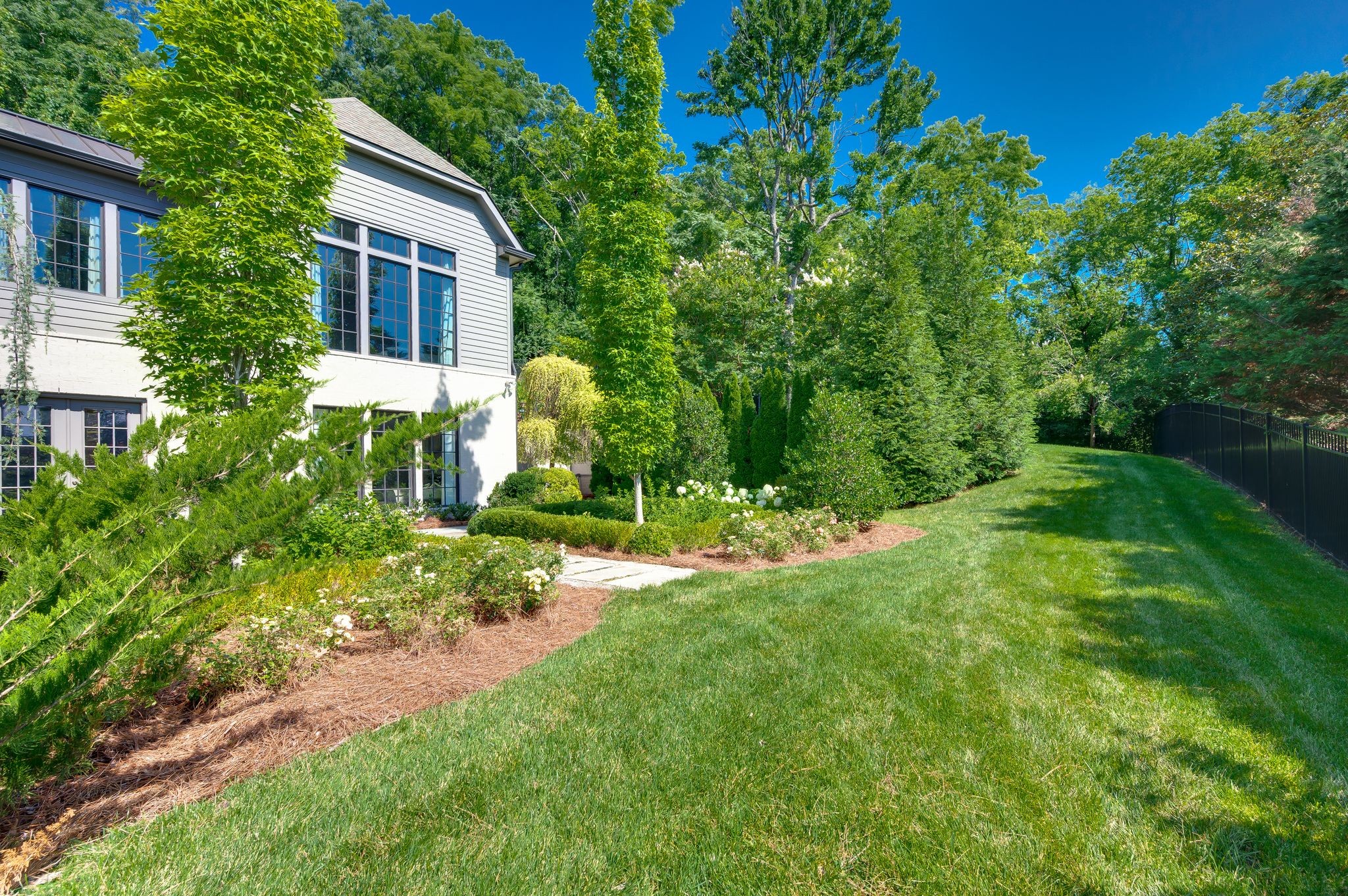 4523 Wayland Dr