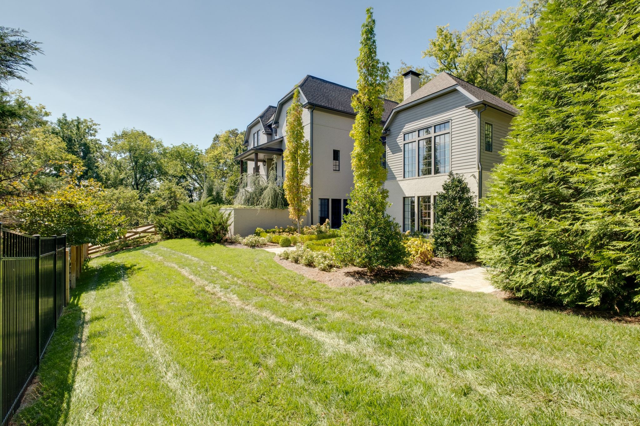 4523 Wayland Dr