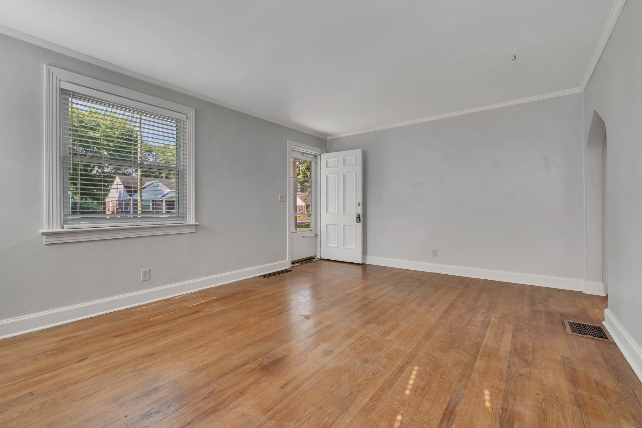 246 Thuss Ave