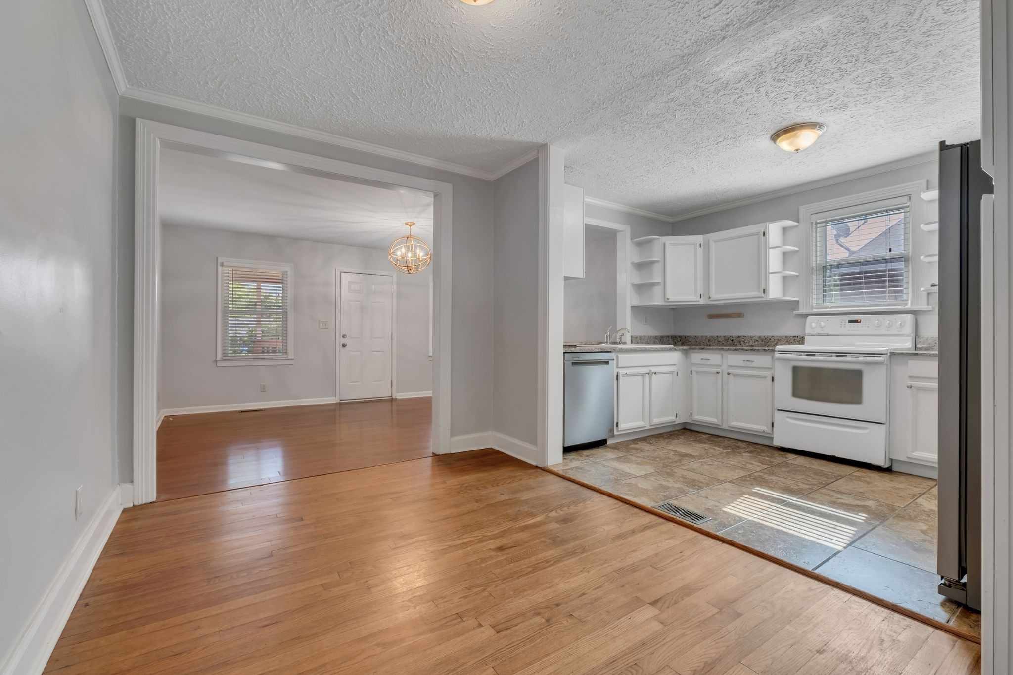 246 Thuss Ave