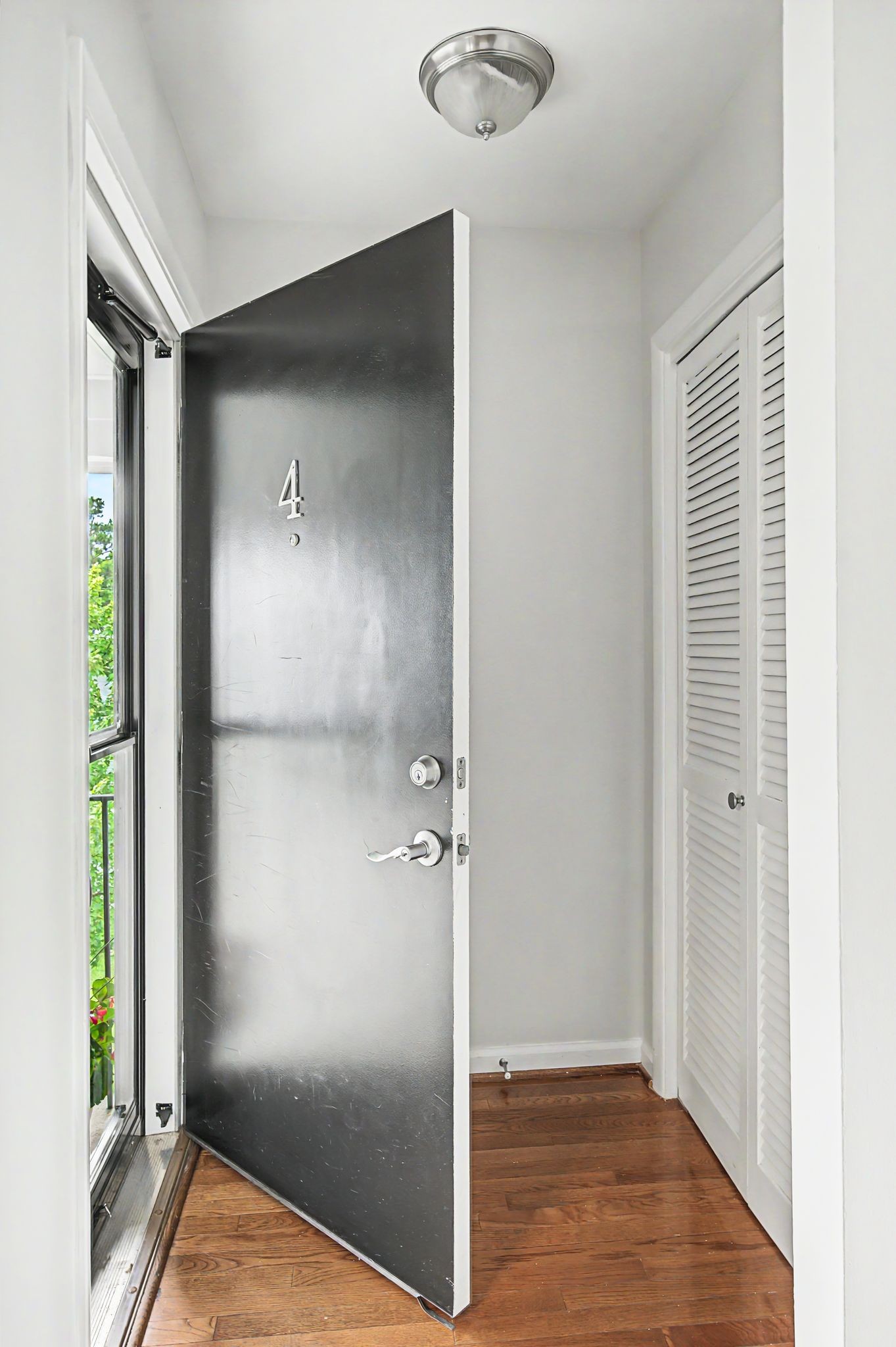 1900 Richard Jones Rd Unit: U4
