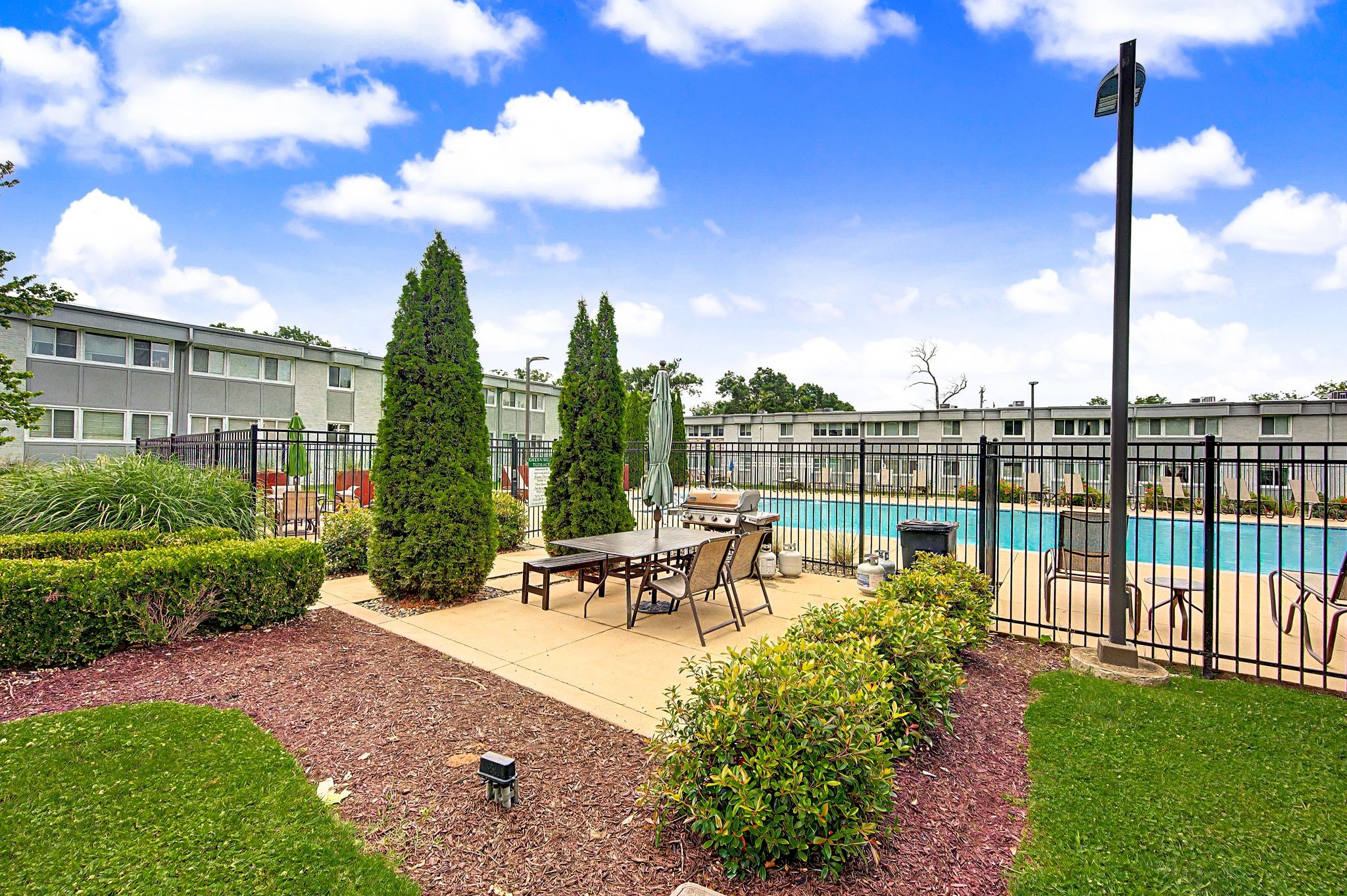 1900 Richard Jones Rd Unit: U4