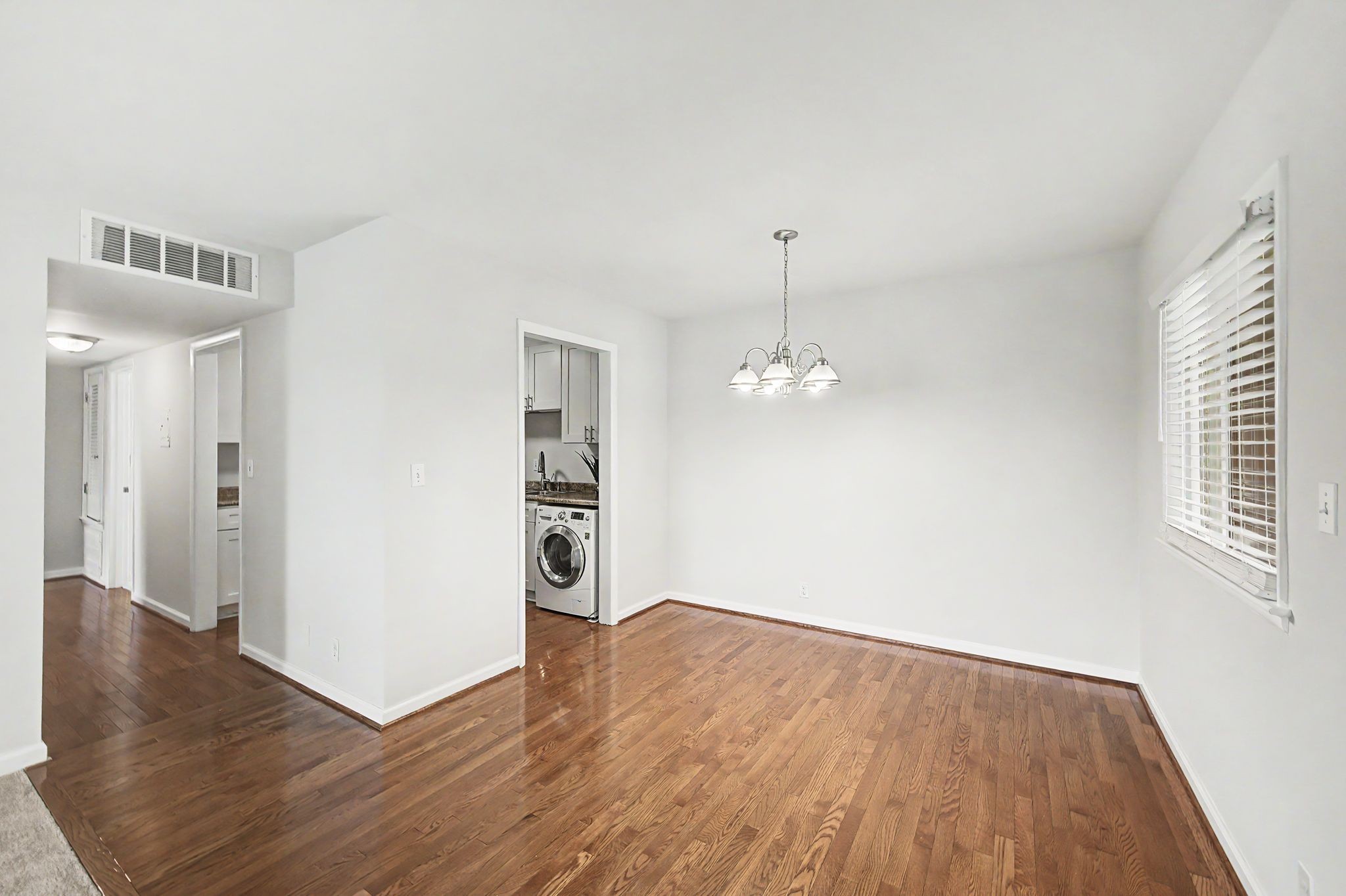 1900 Richard Jones Rd Unit: U4