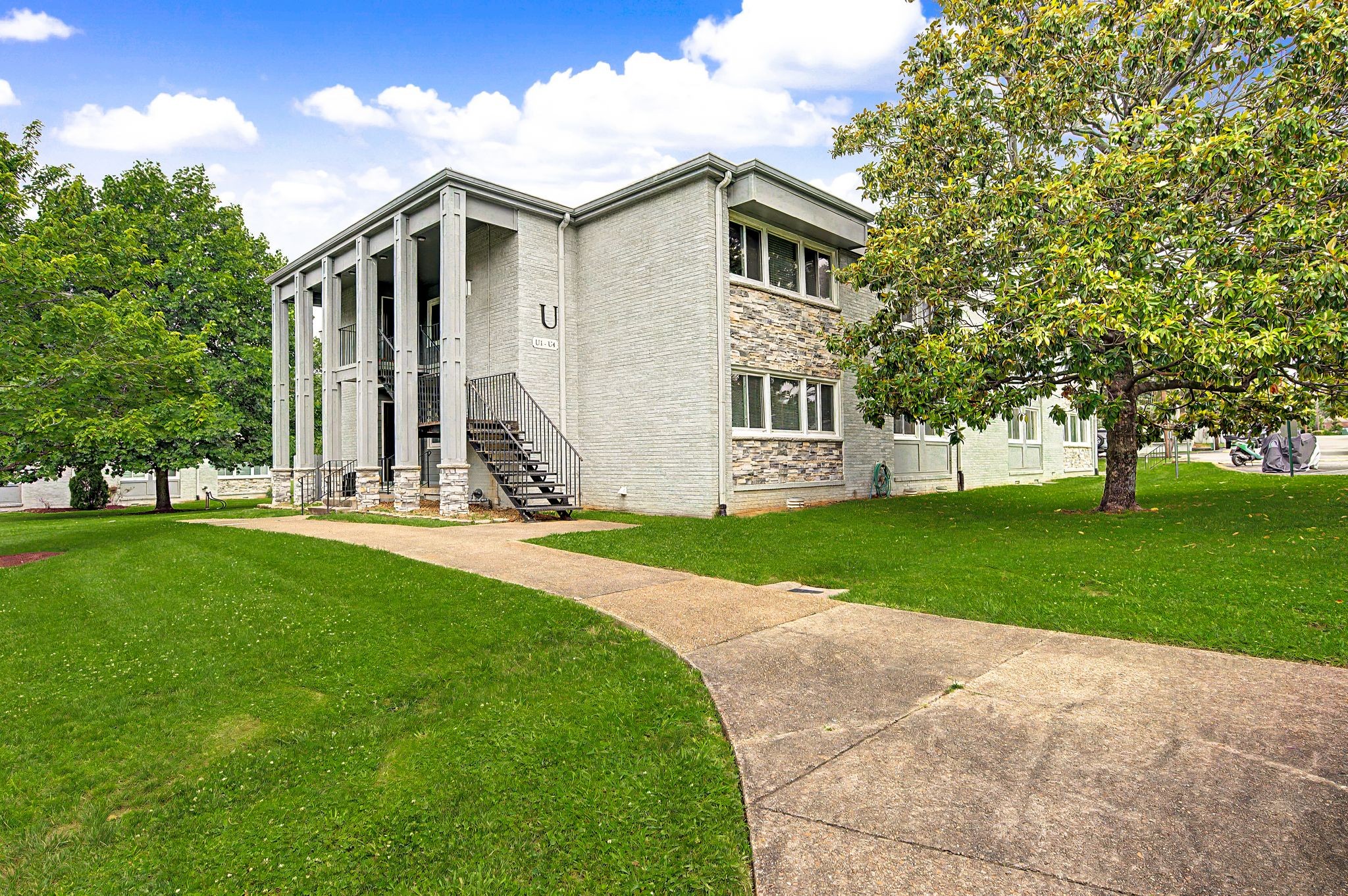 1900 Richard Jones Rd Unit: U4