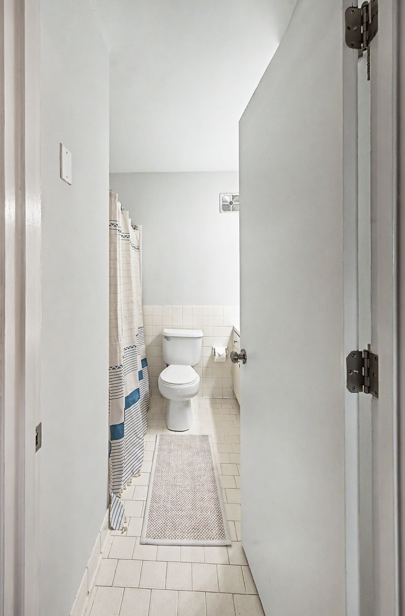 1900 Richard Jones Rd Unit: U4