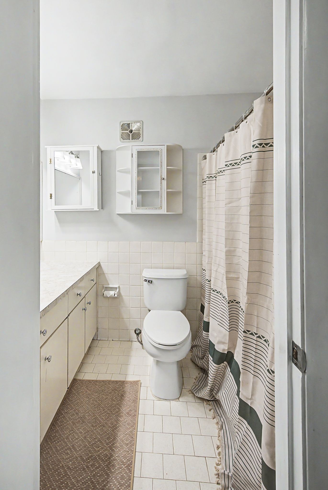 1900 Richard Jones Rd Unit: U4