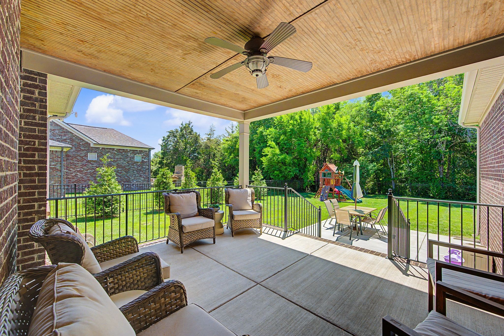 1241 Plumeria Pl