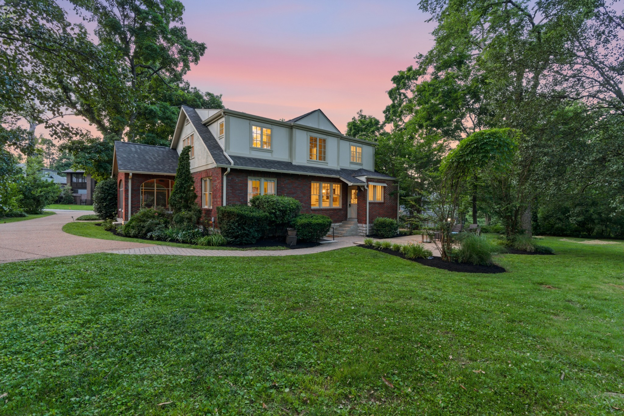 3609 Saratoga Dr