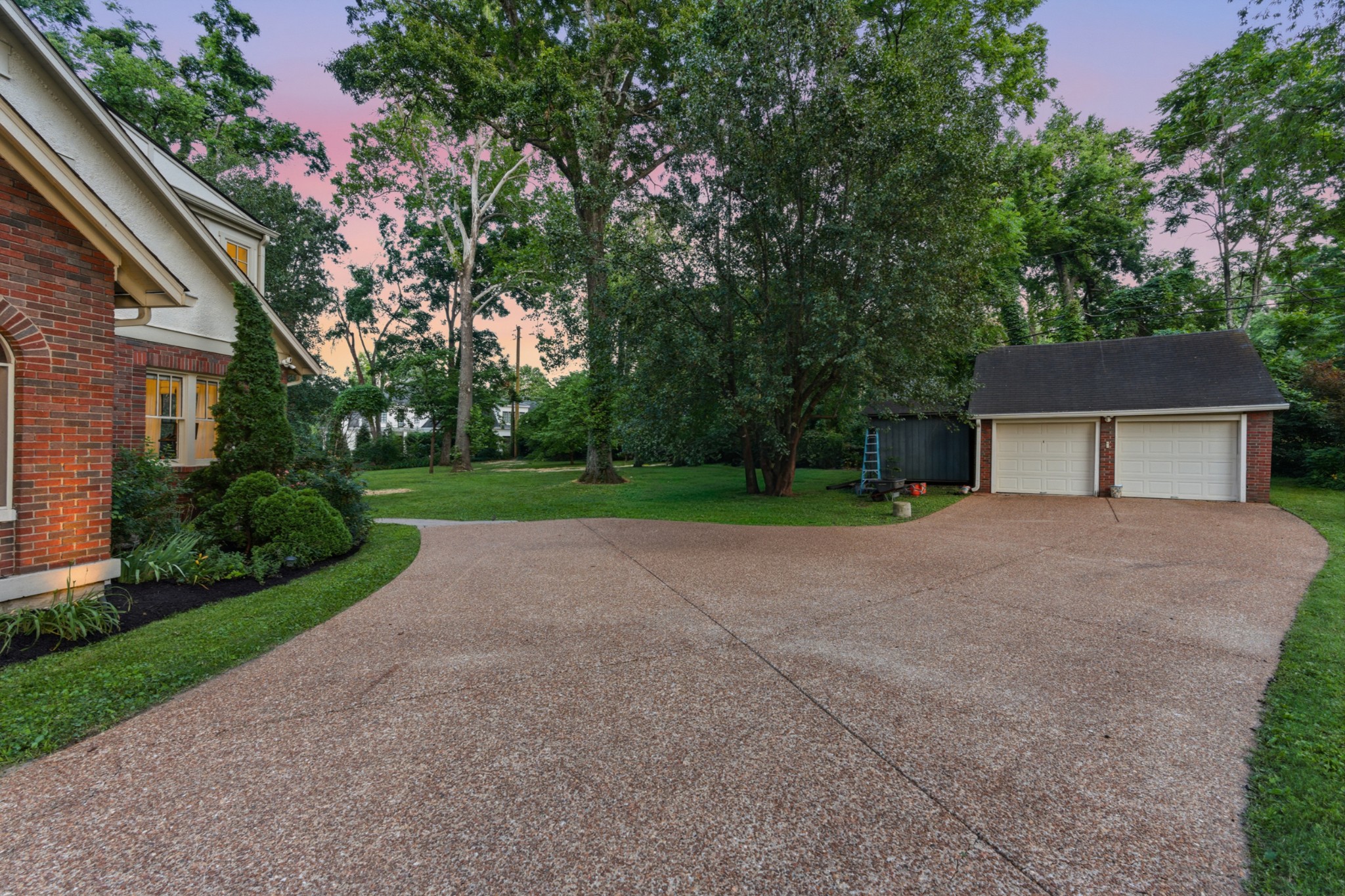 3609 Saratoga Dr