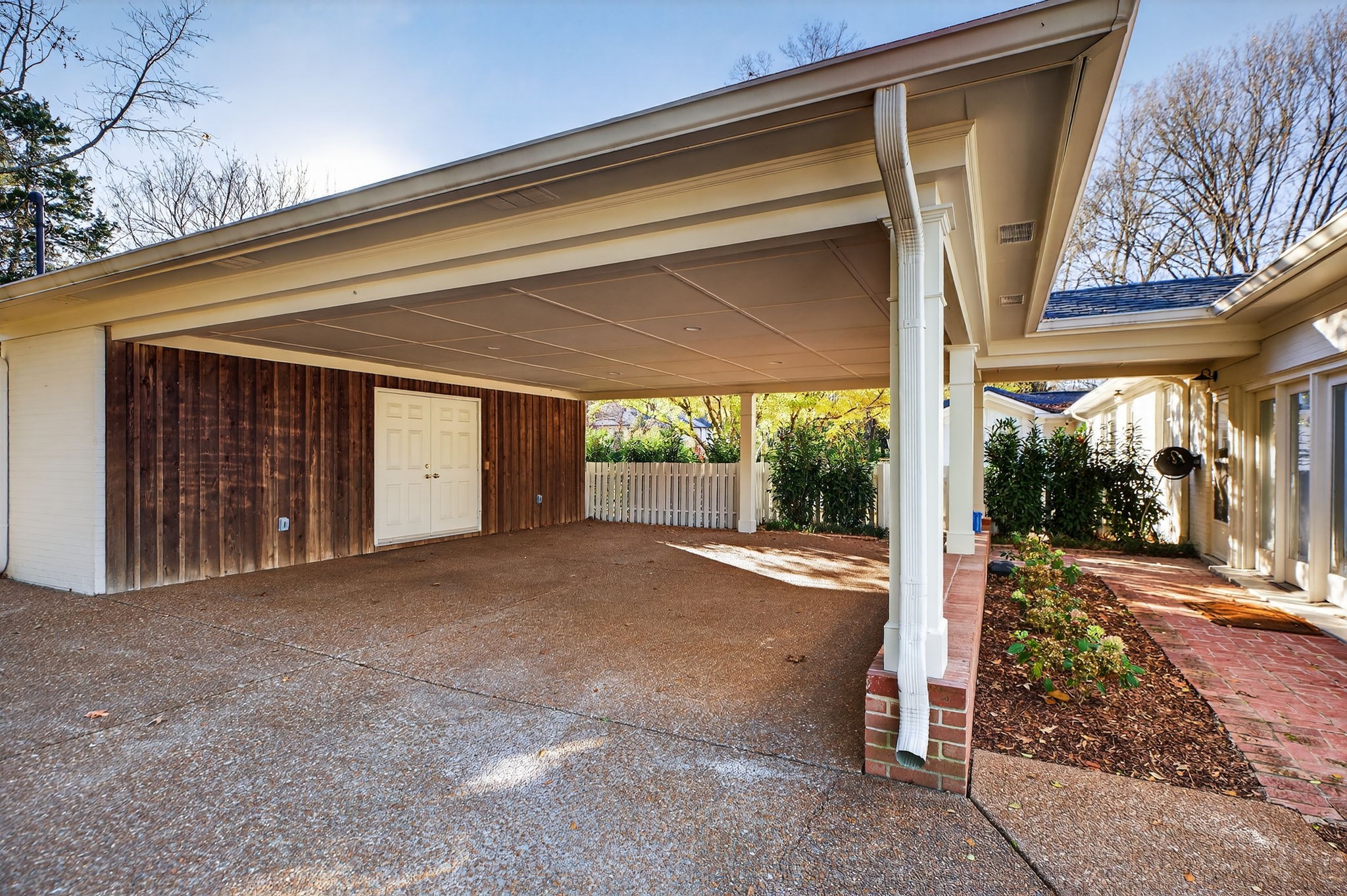 1209 Tyne Blvd