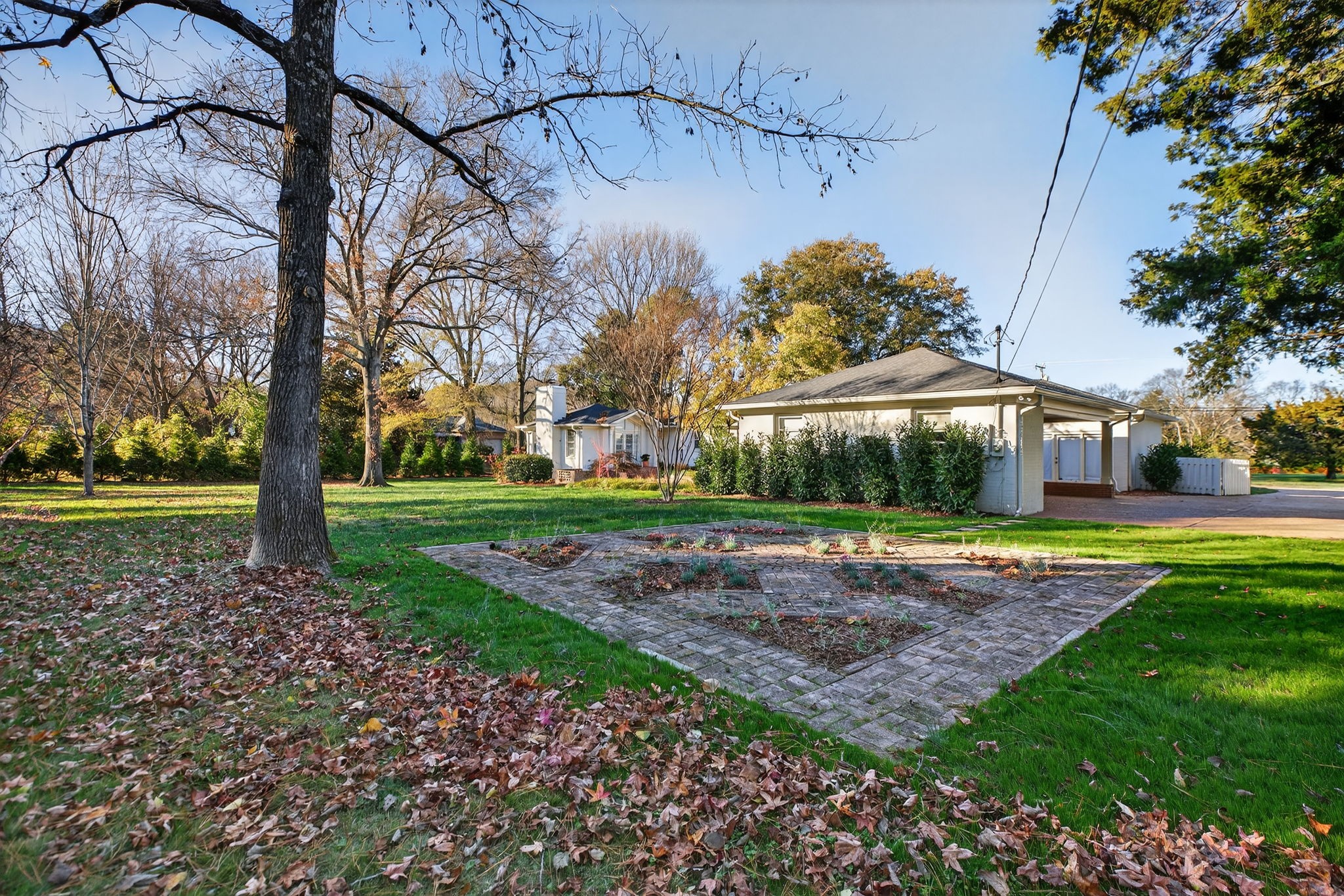 1209 Tyne Blvd