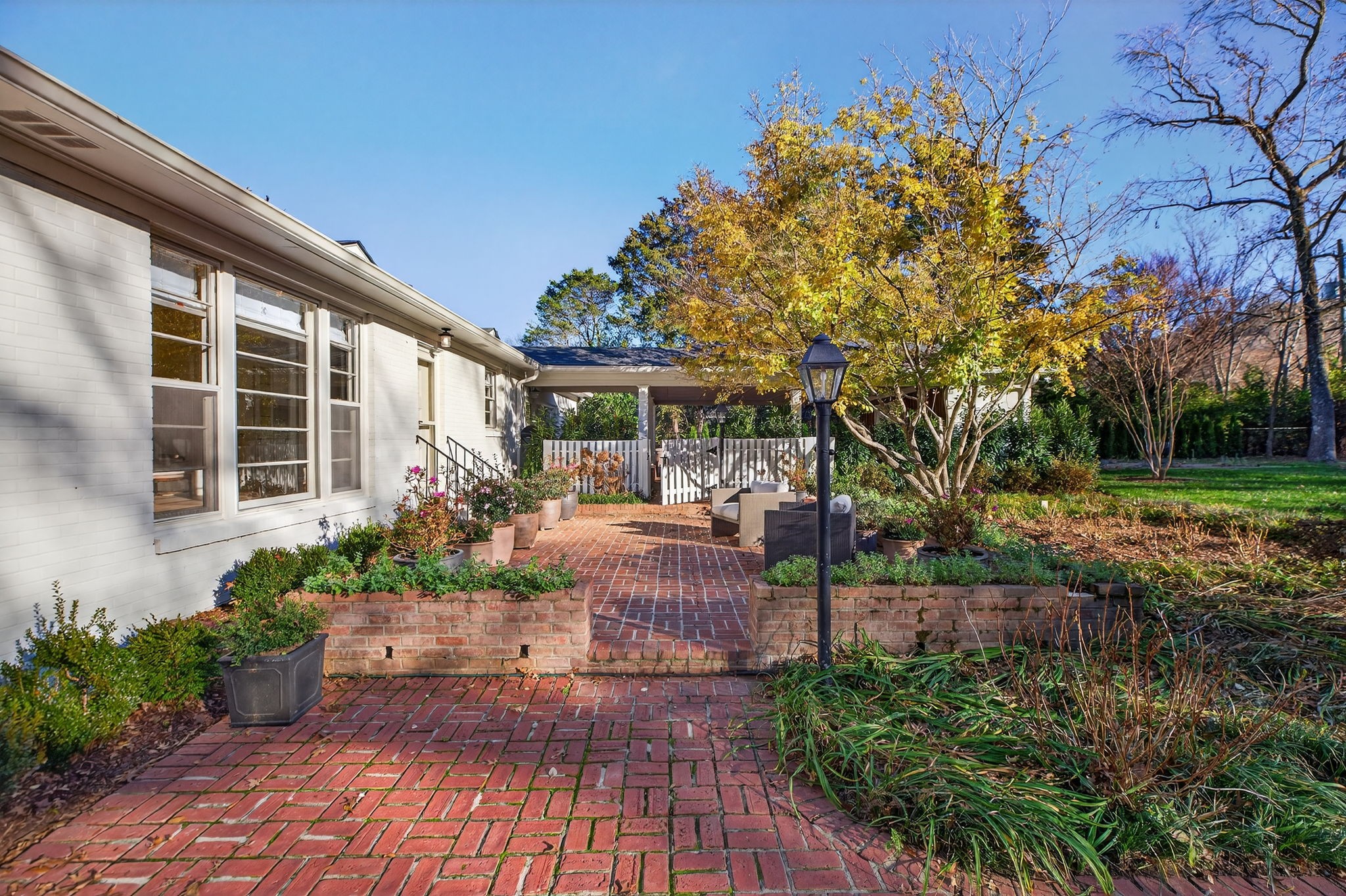 1209 Tyne Blvd
