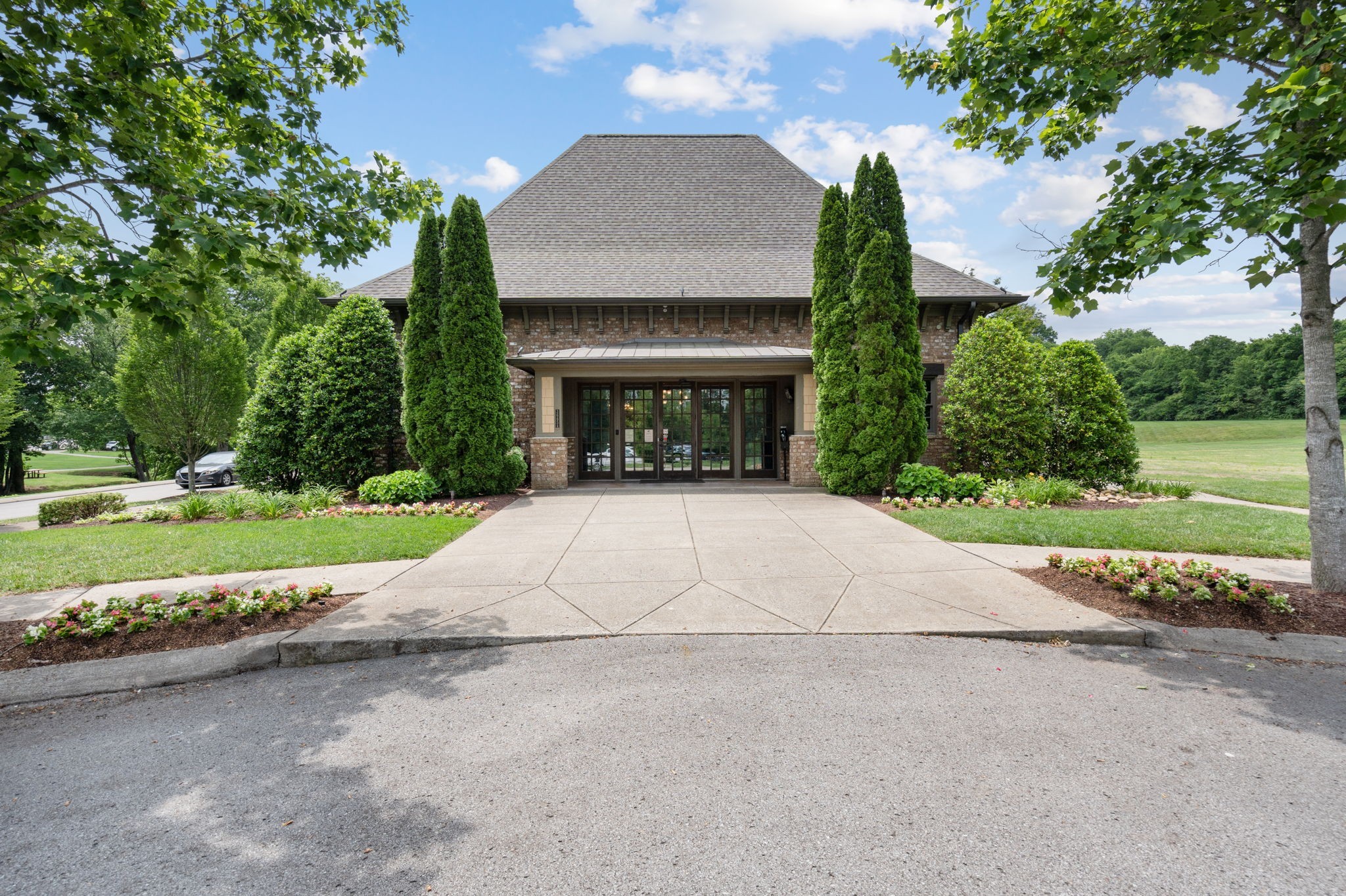 2801 Americus Dr