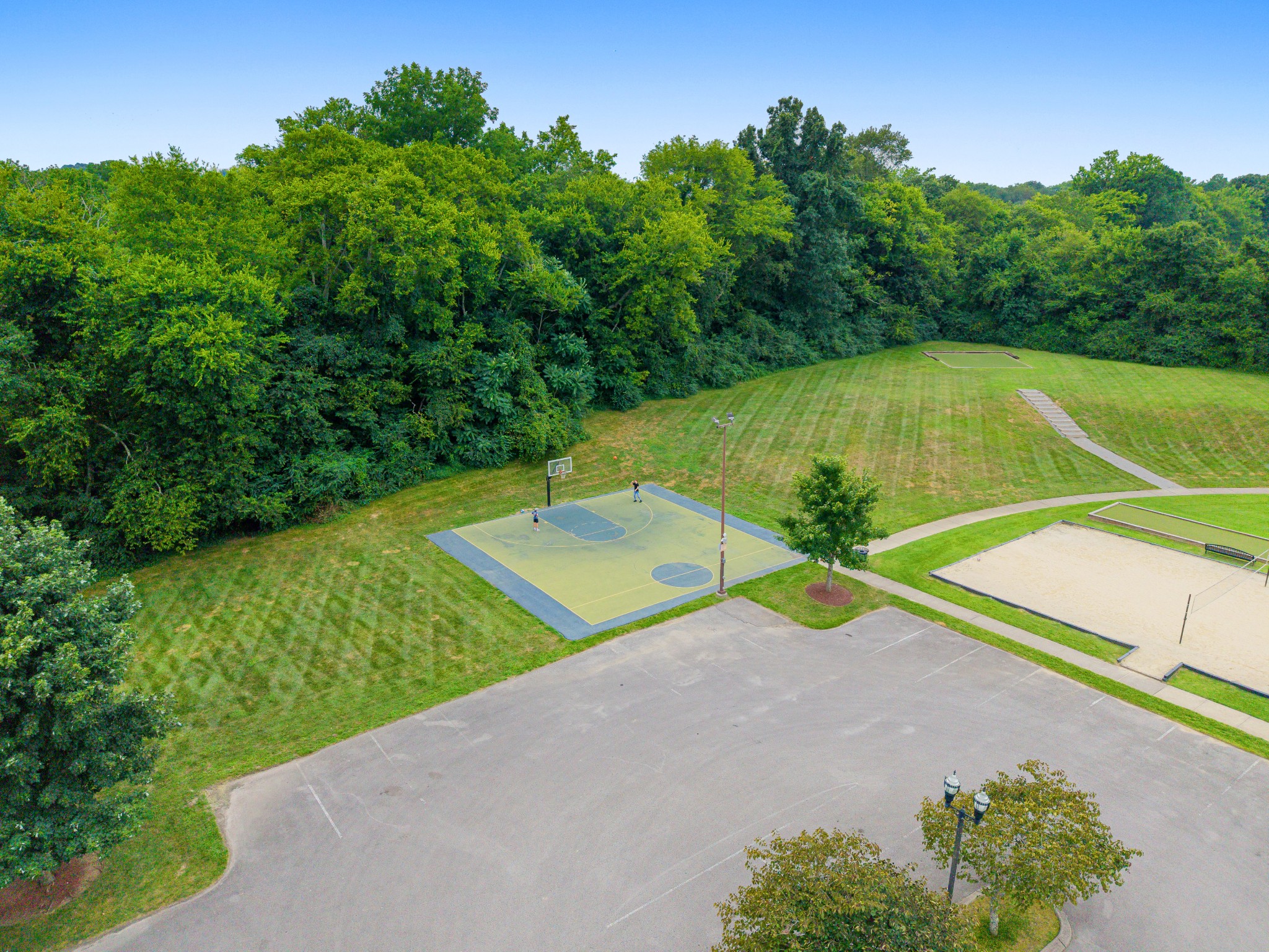 2801 Americus Dr