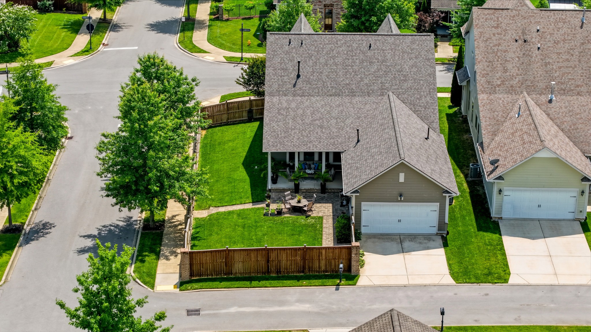 2801 Americus Dr