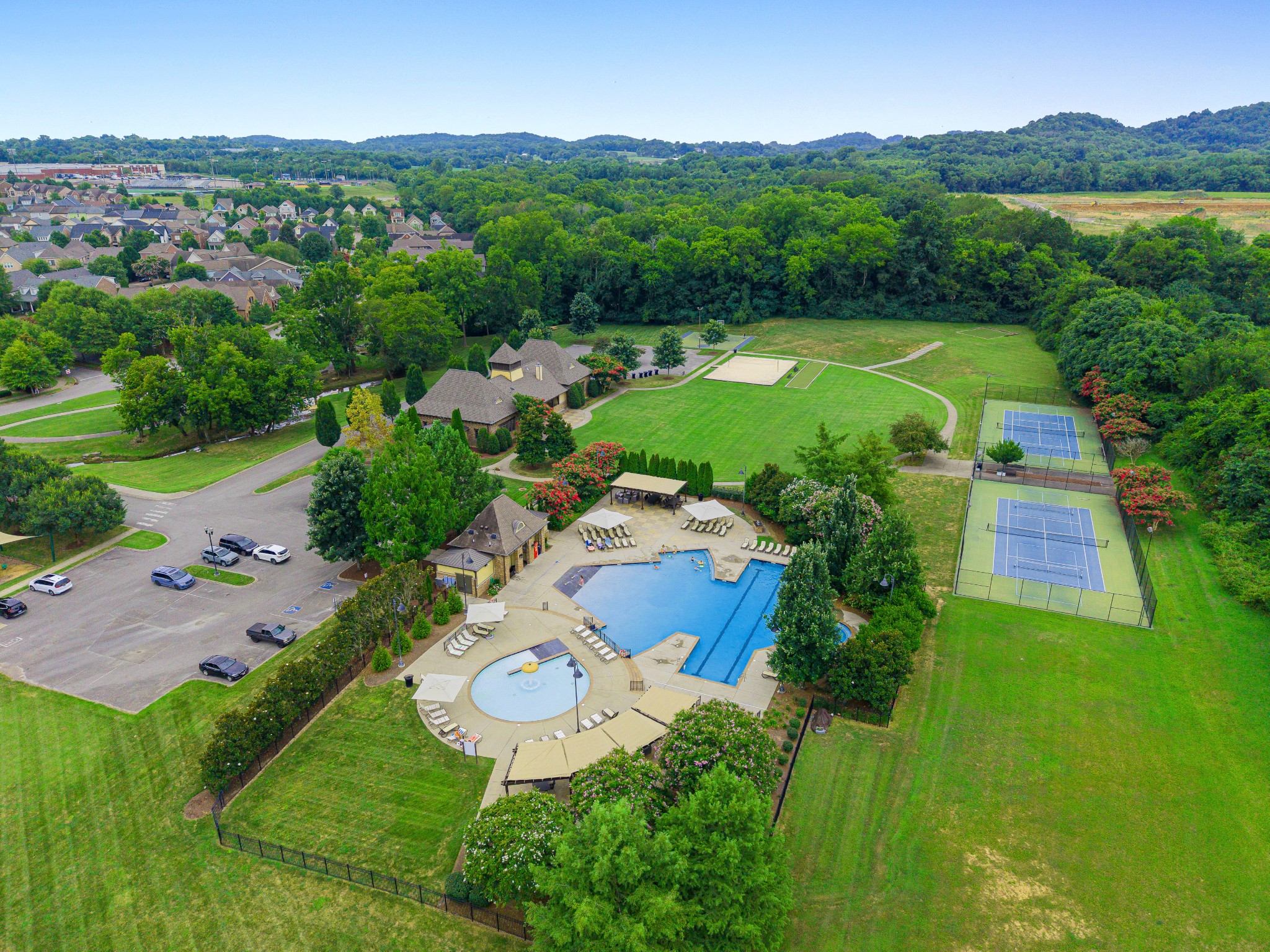 2801 Americus Dr