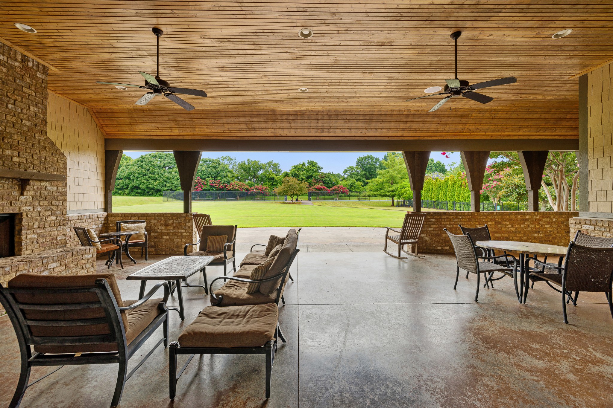 2801 Americus Dr