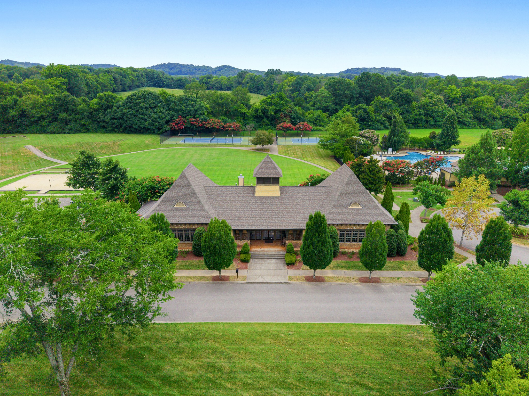 2801 Americus Dr
