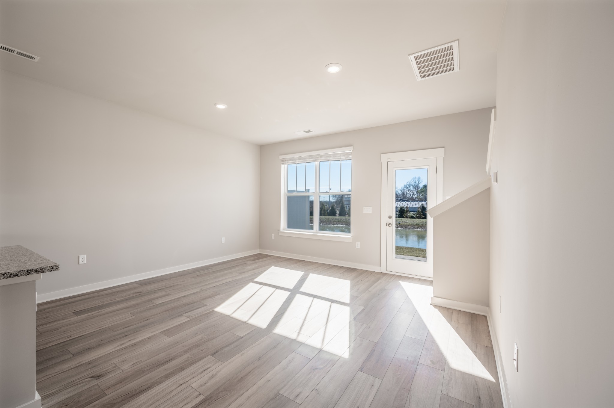 4213 Gandalf Ln