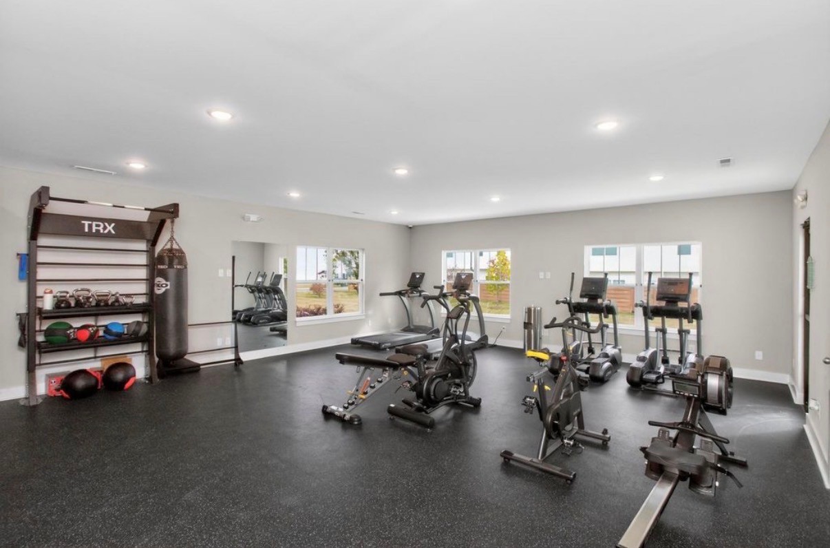 2265 Bayport Ave