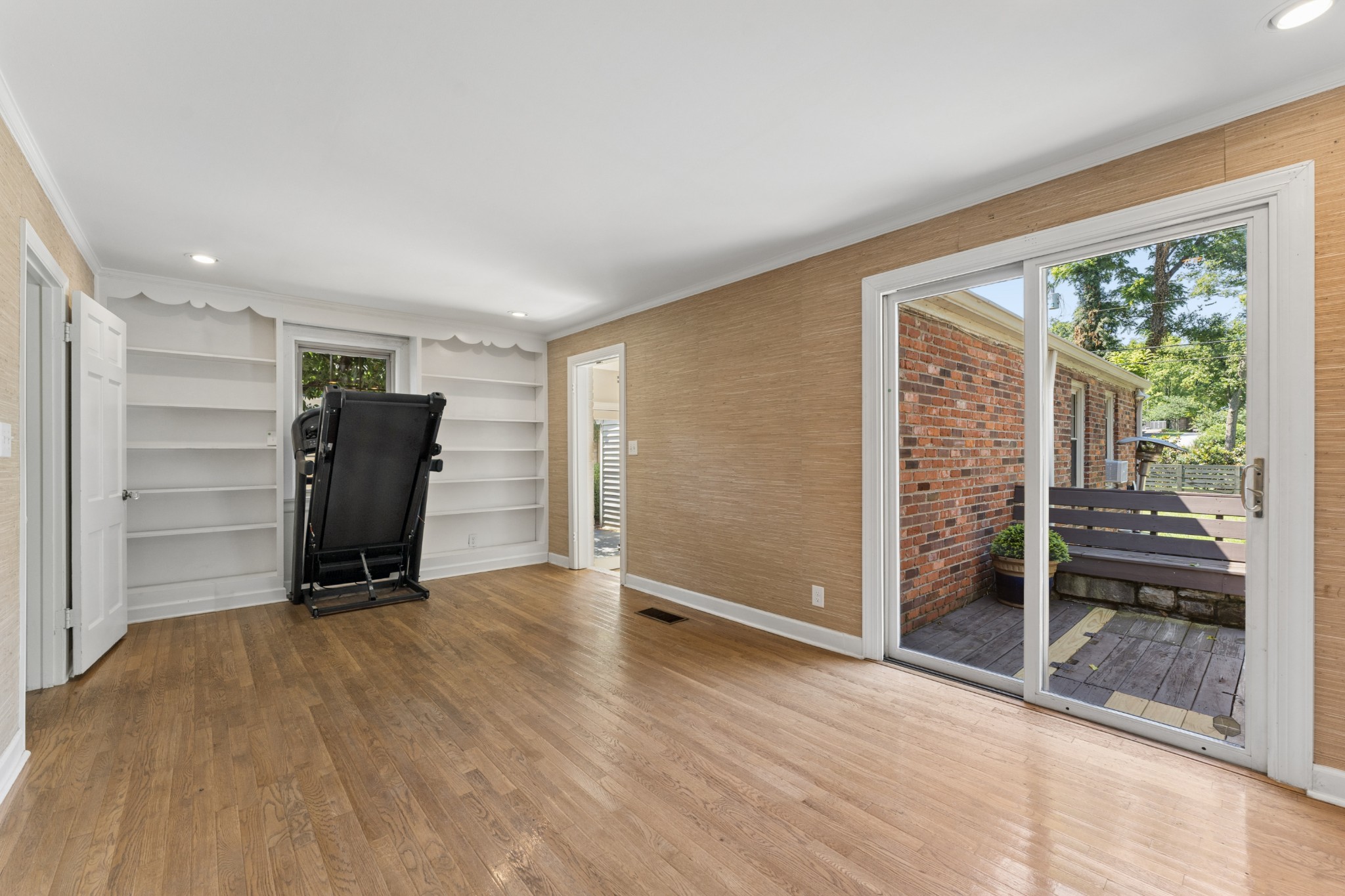 105 Brookfield Ave