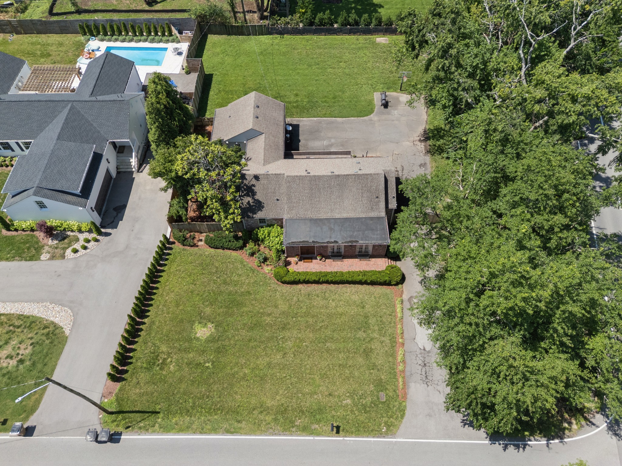 105 Brookfield Ave