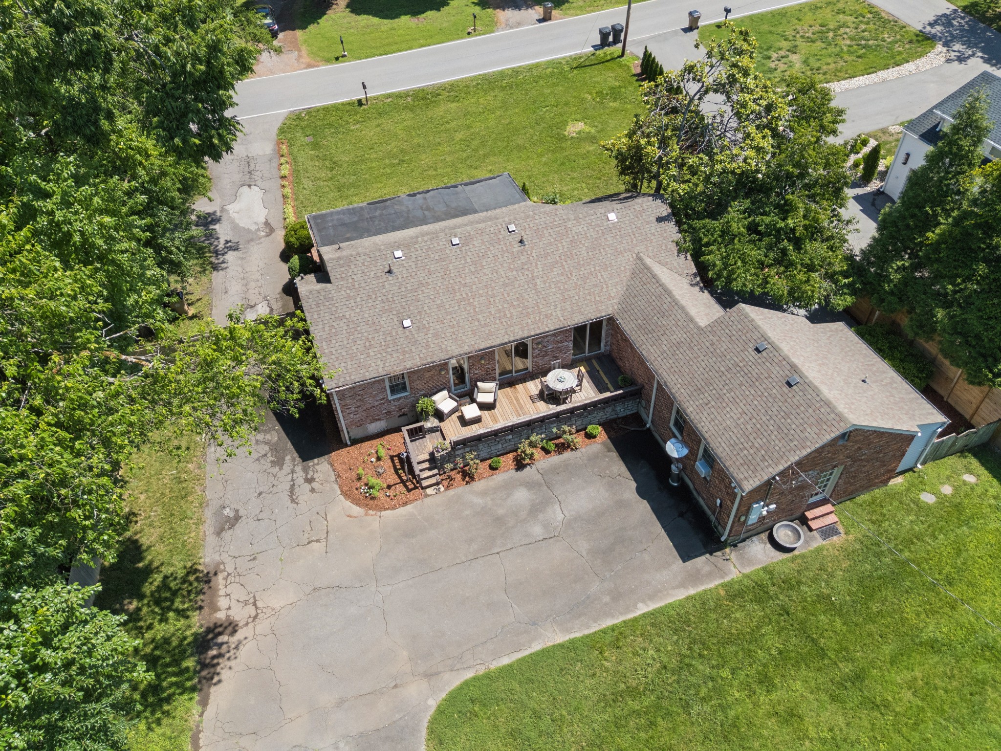 105 Brookfield Ave