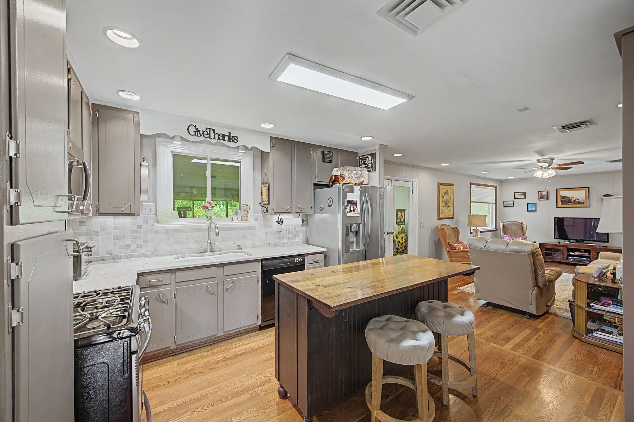 57 Vaughns Gap Rd