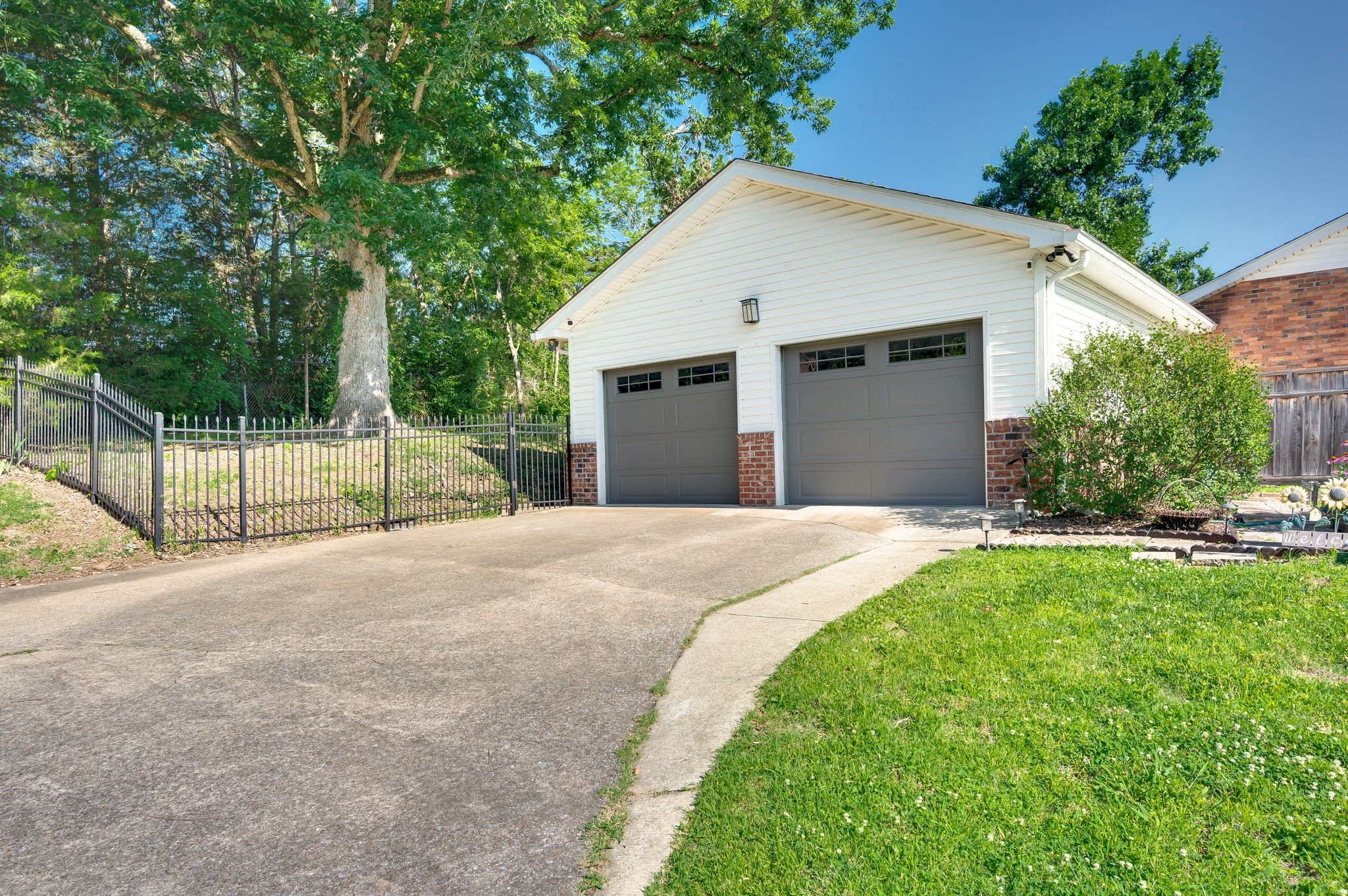 57 Vaughns Gap Rd