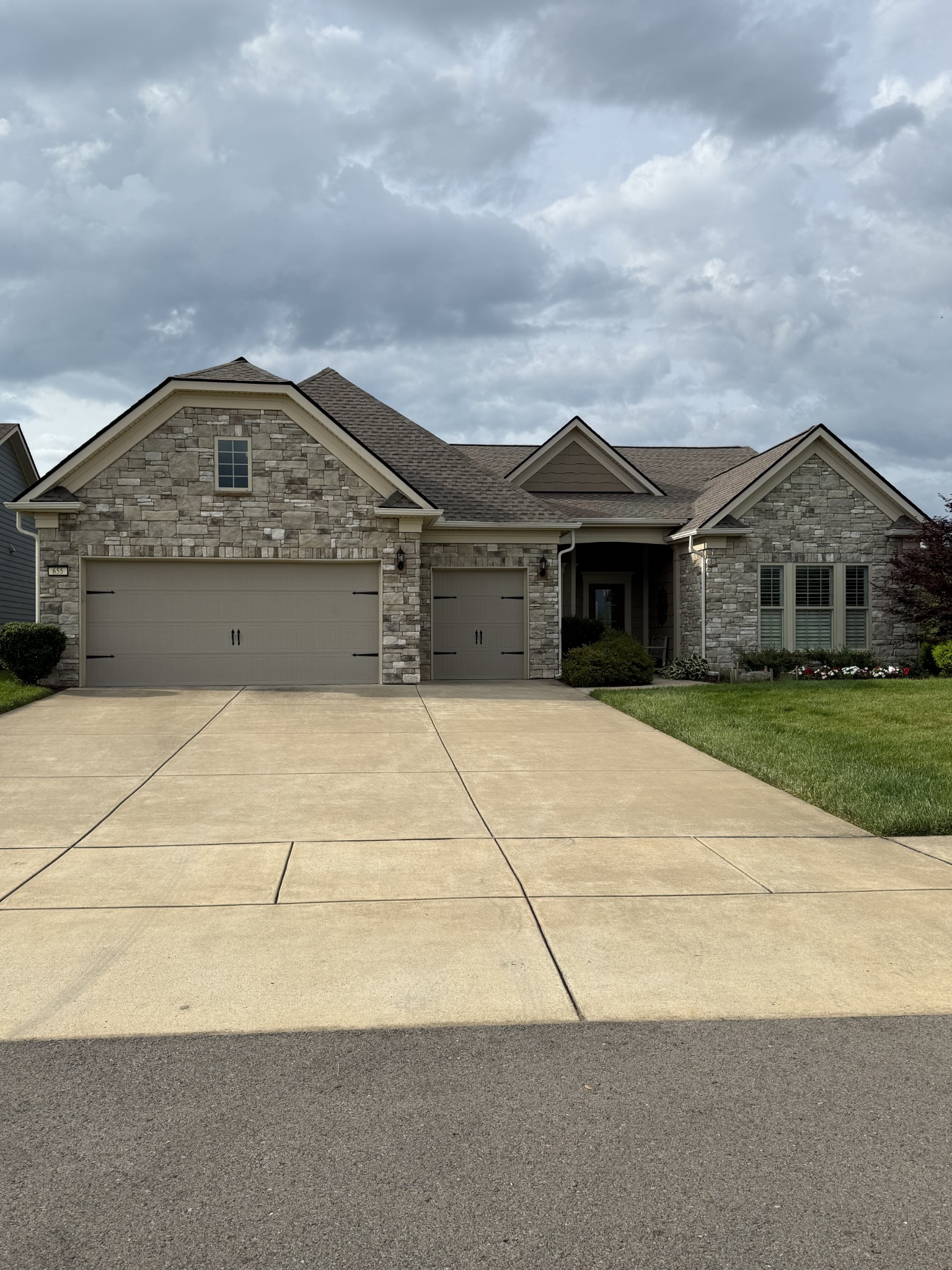 655 Overton Way