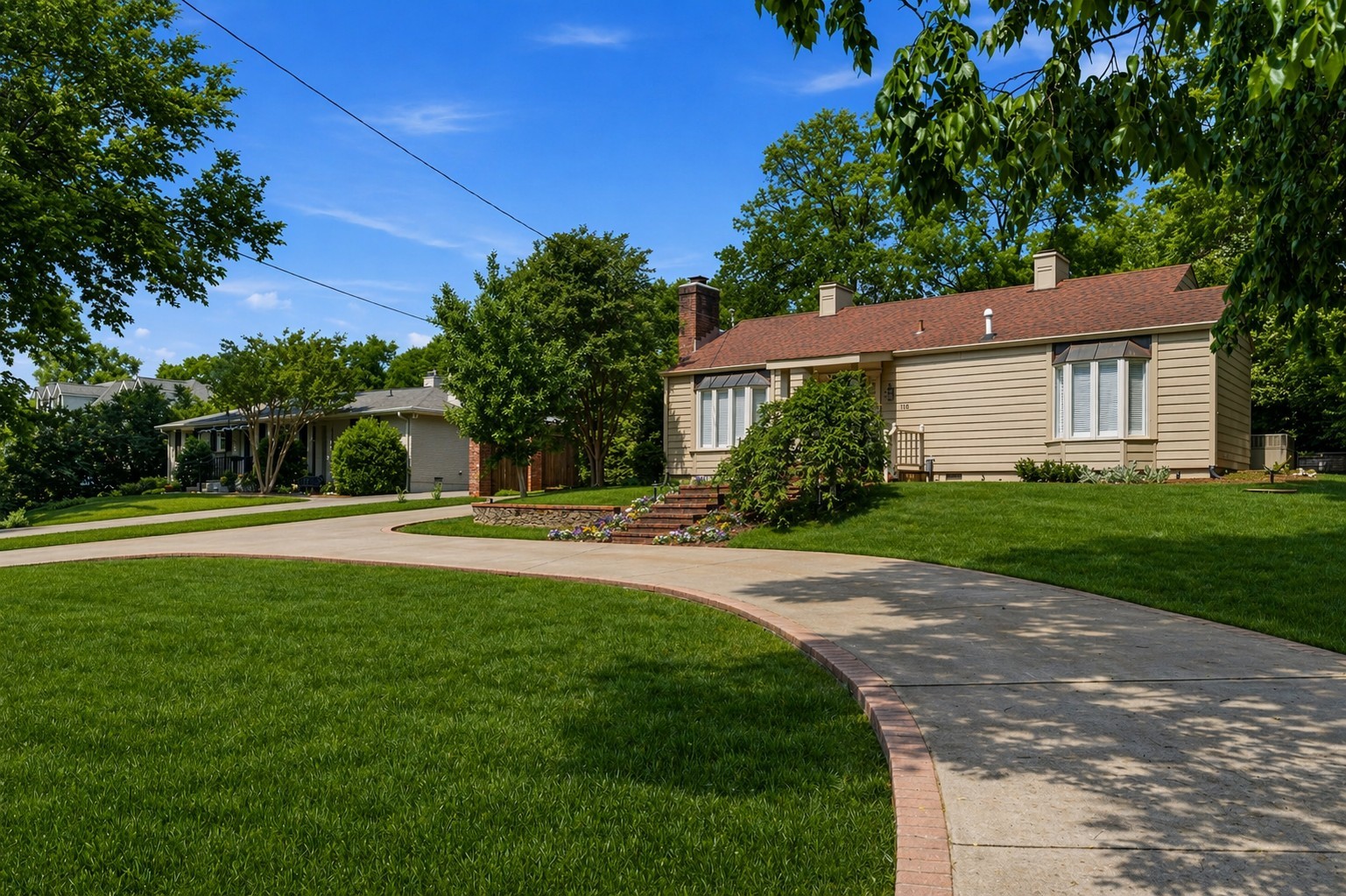 116 Bellevue Dr, S