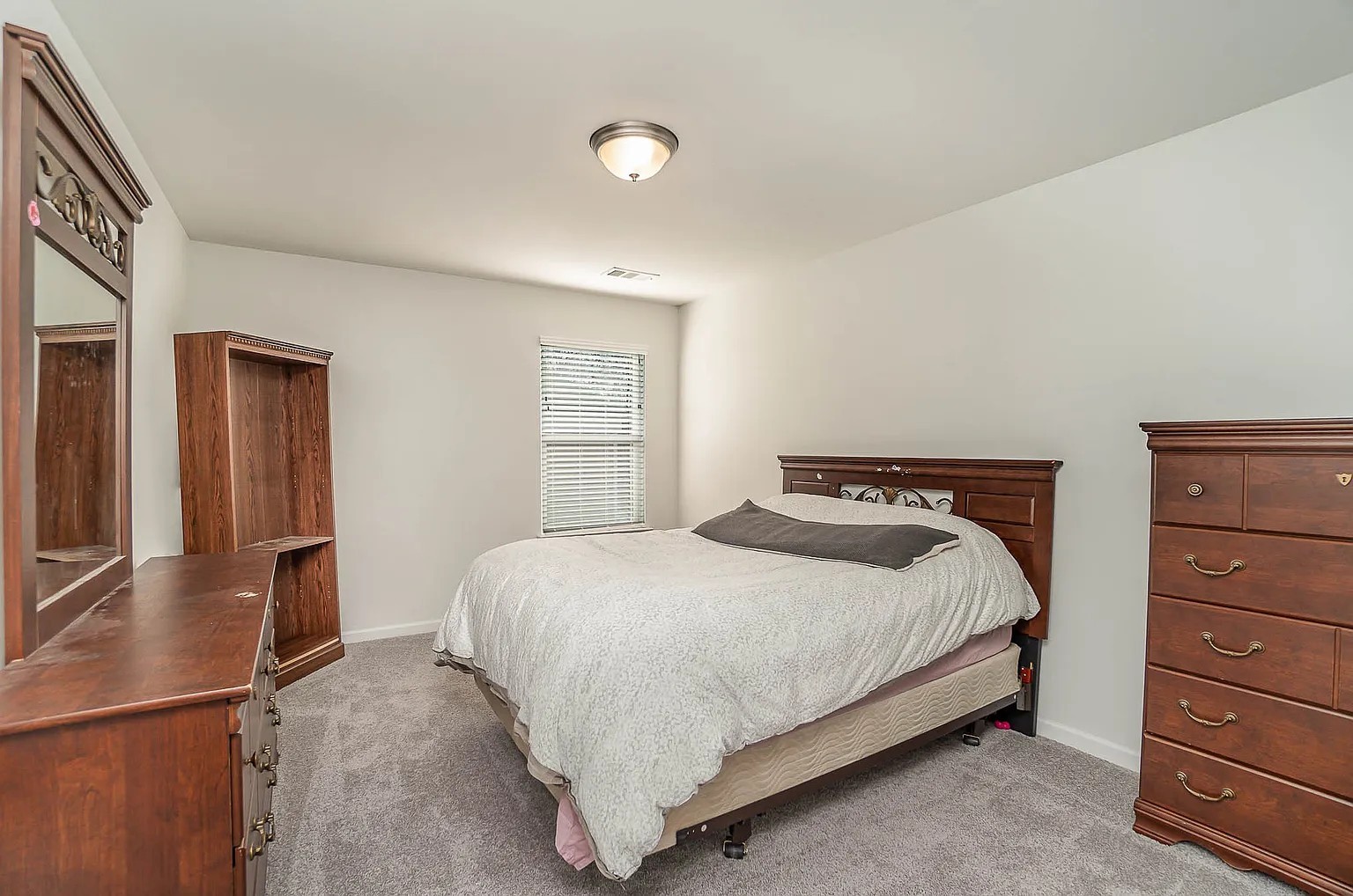 1674 Lantana Dr