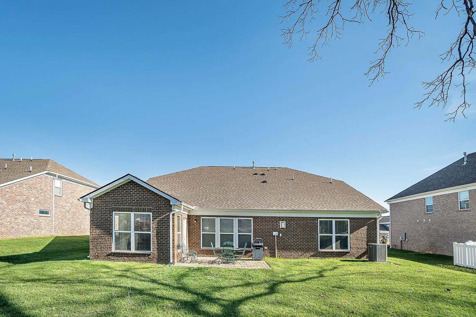 1674 Lantana Dr