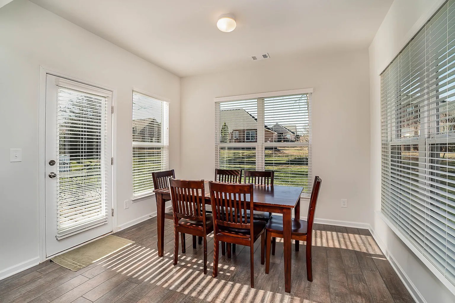 1674 Lantana Dr