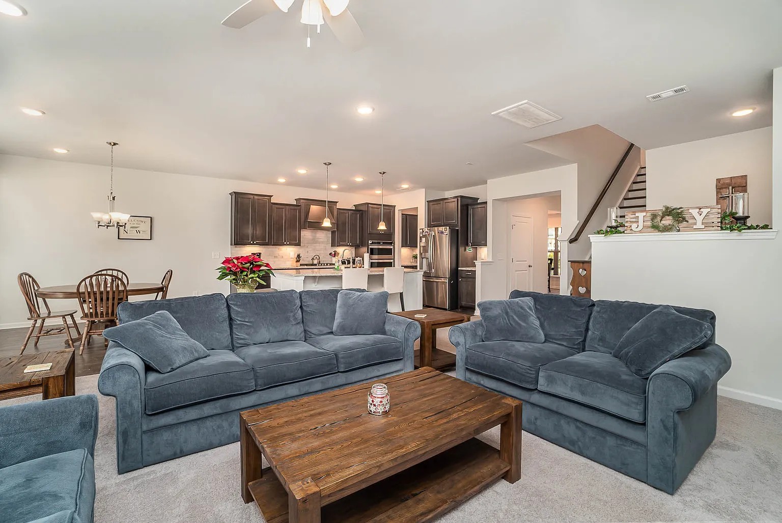 1674 Lantana Dr
