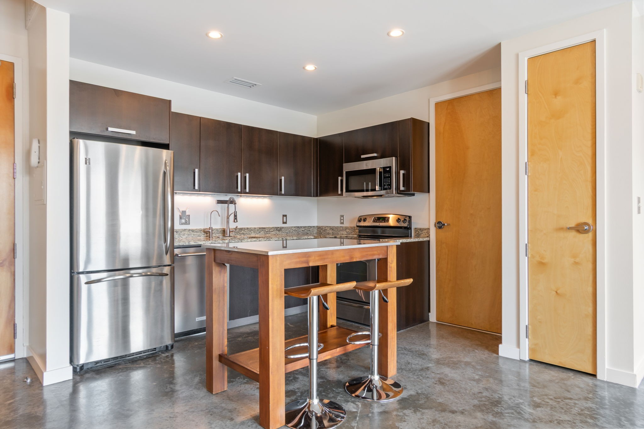600 12th Ave, S Unit: 832