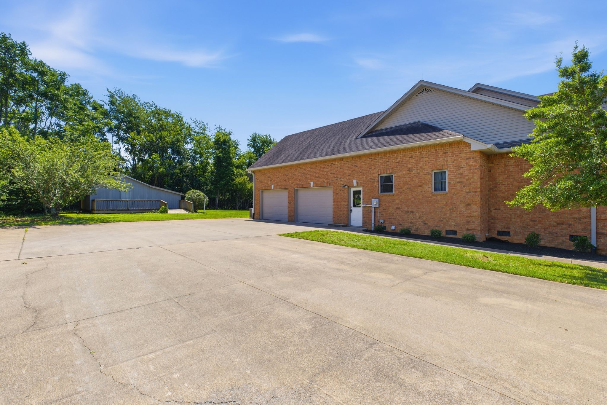 2453 Big Springs Rd