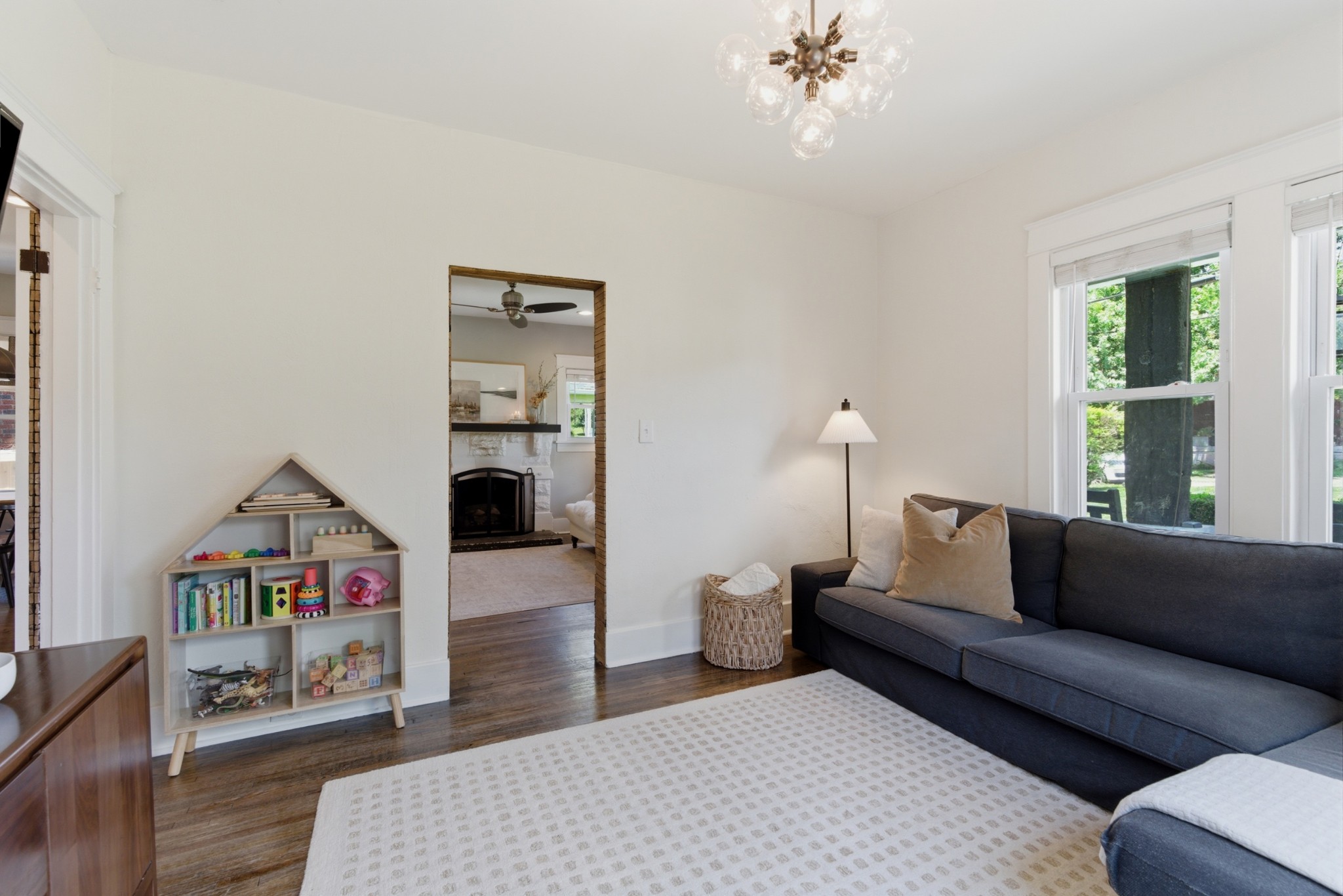 929 Lawrence