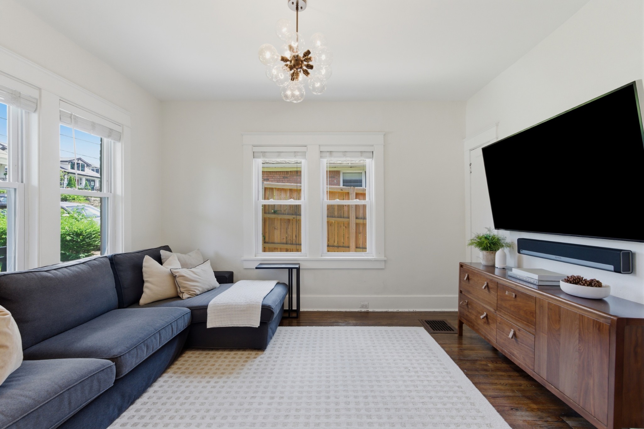 929 Lawrence