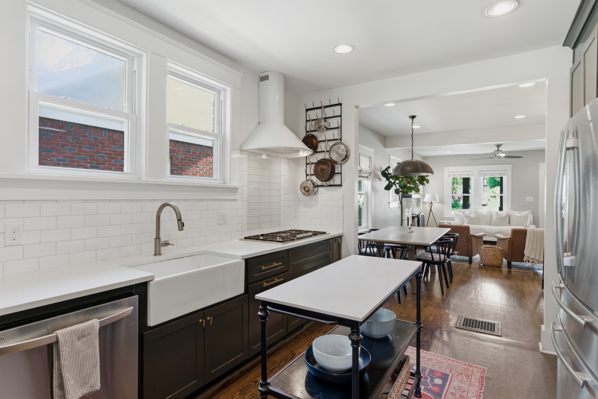 929 Lawrence