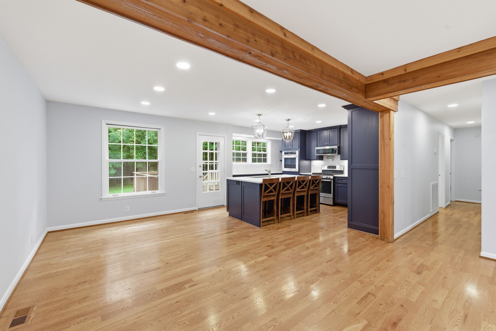 118 Carriage Dr